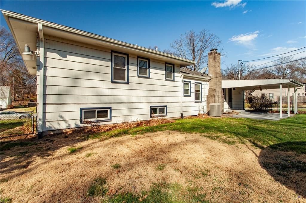 4819 NE Sherwood Drive — photo 25