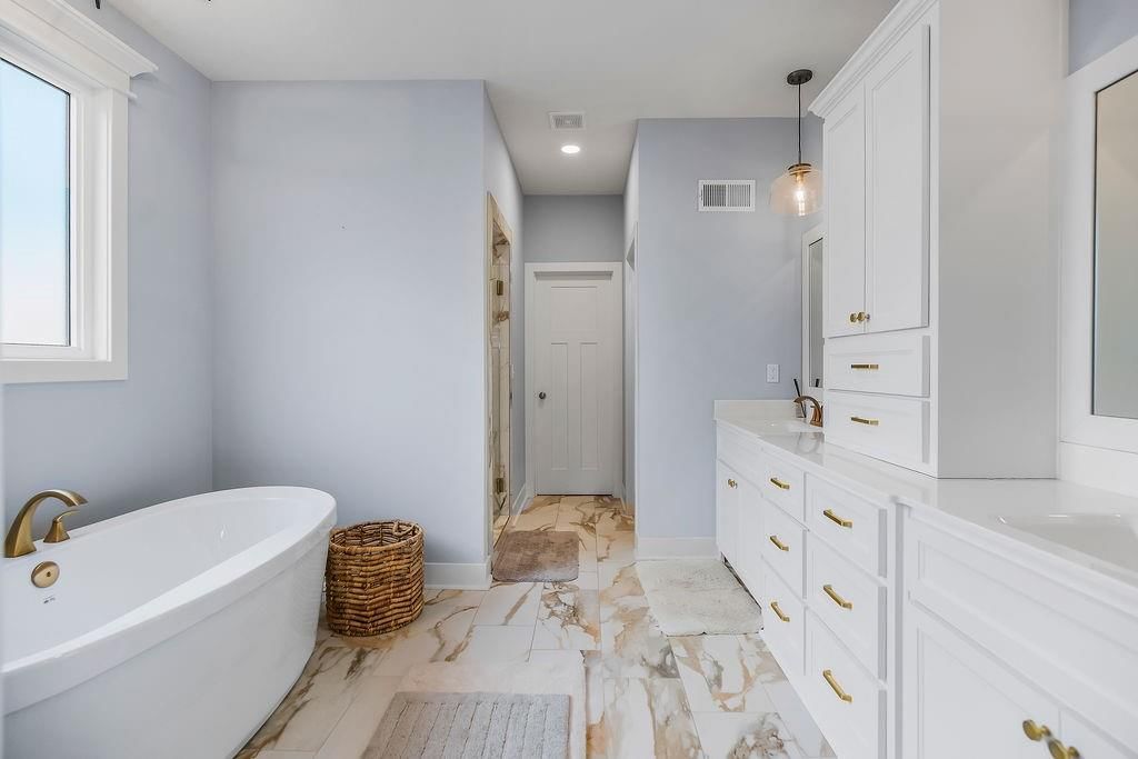 1009 N Independence Street — photo 19