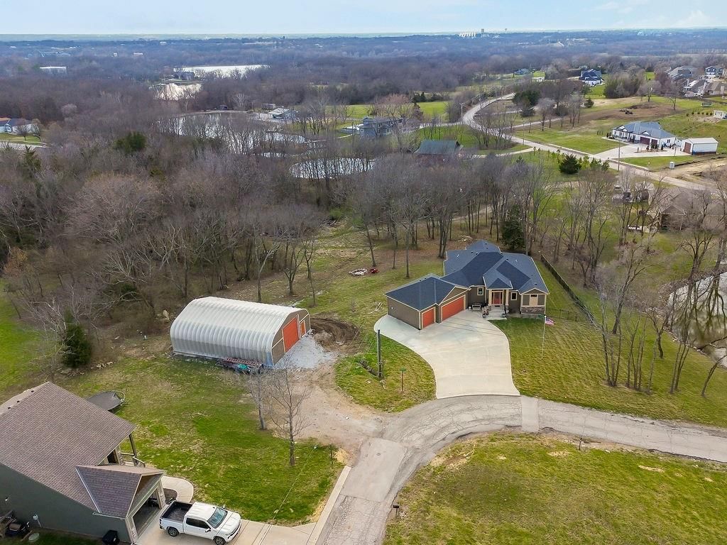 1009 N Independence Street — photo 39
