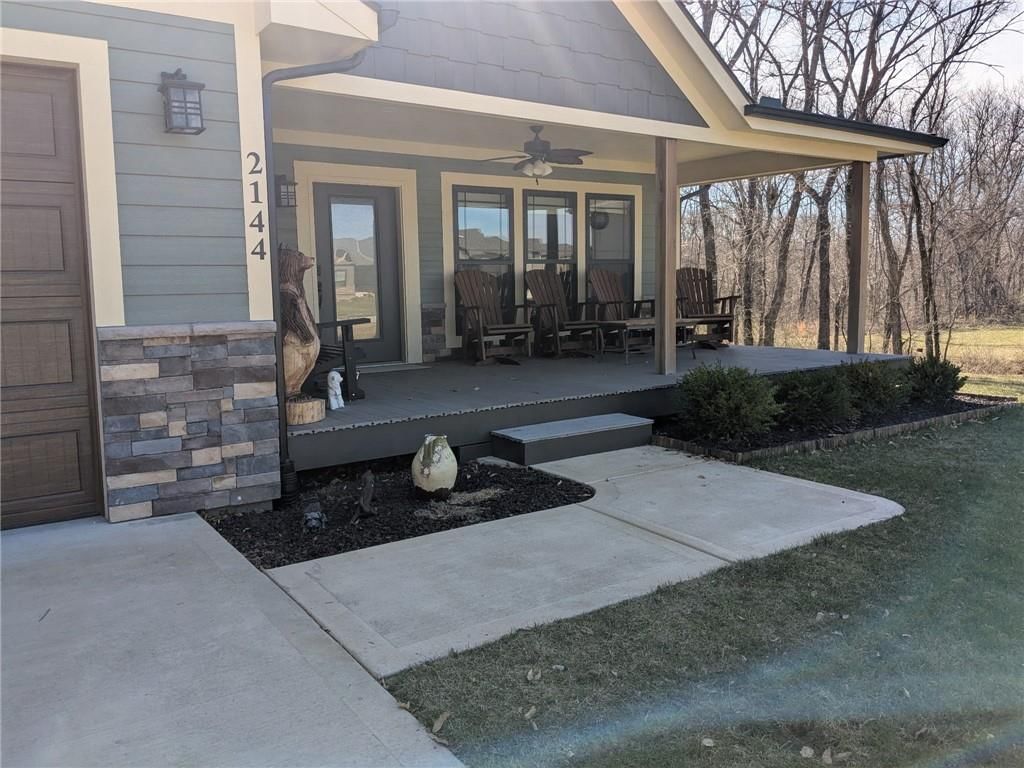 2144 Crooked Creek Drive — photo 2