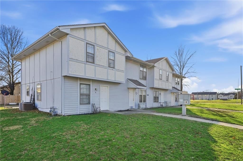 808 SW Meadowridge Drive — photo 3