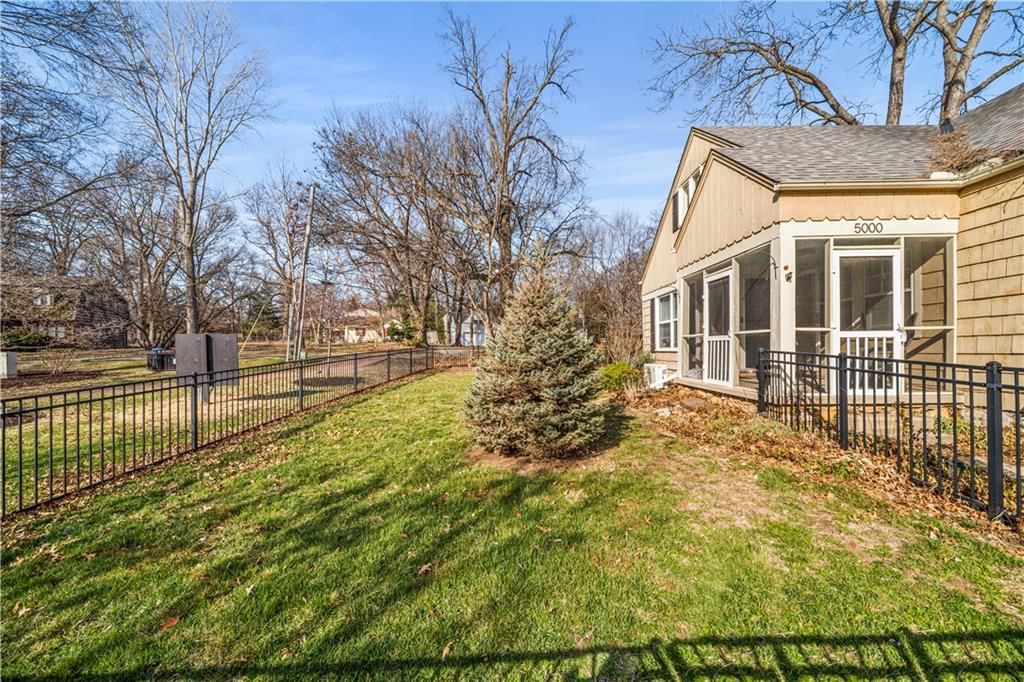 5000 NEOSHO Lane — photo 4