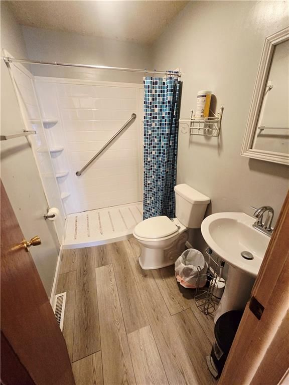 402 Vine Street — photo 8