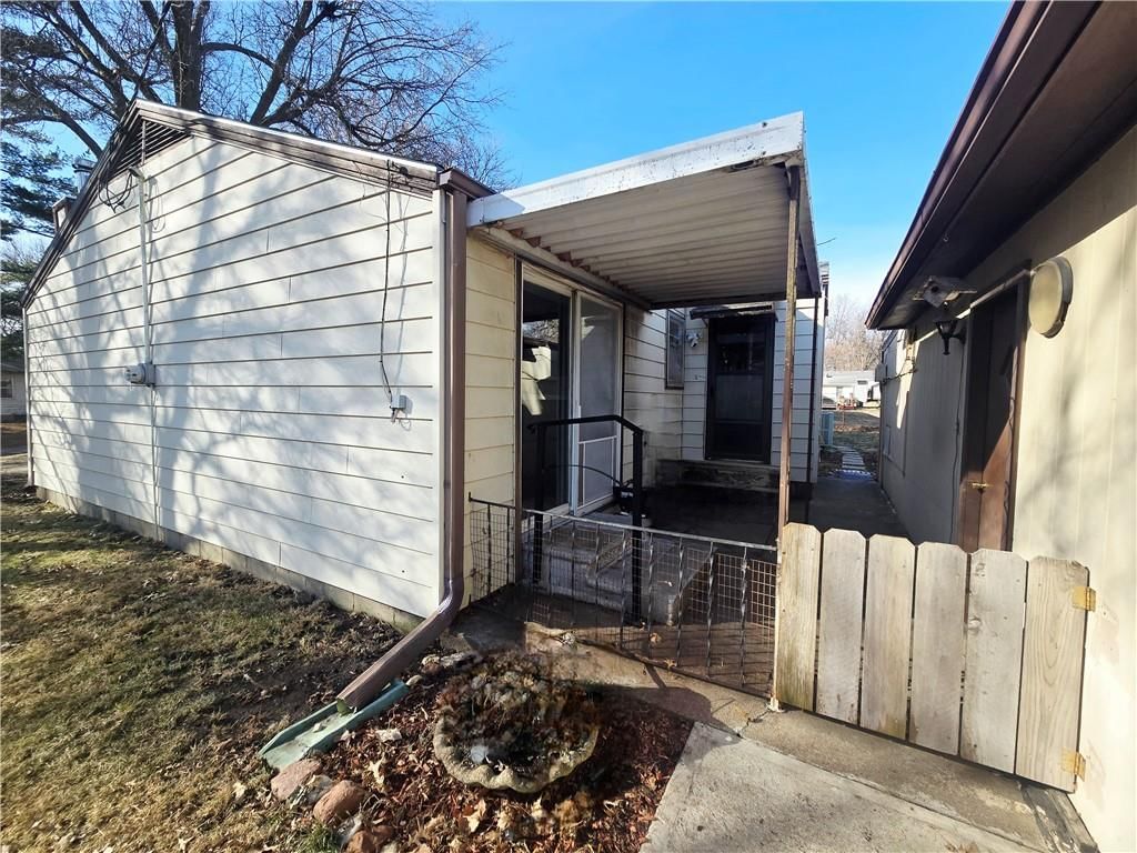 402 Vine Street — photo 20