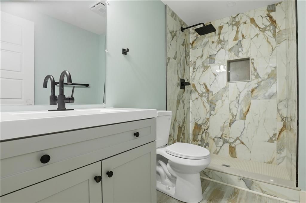 1240 Riverview Avenue — photo 4
