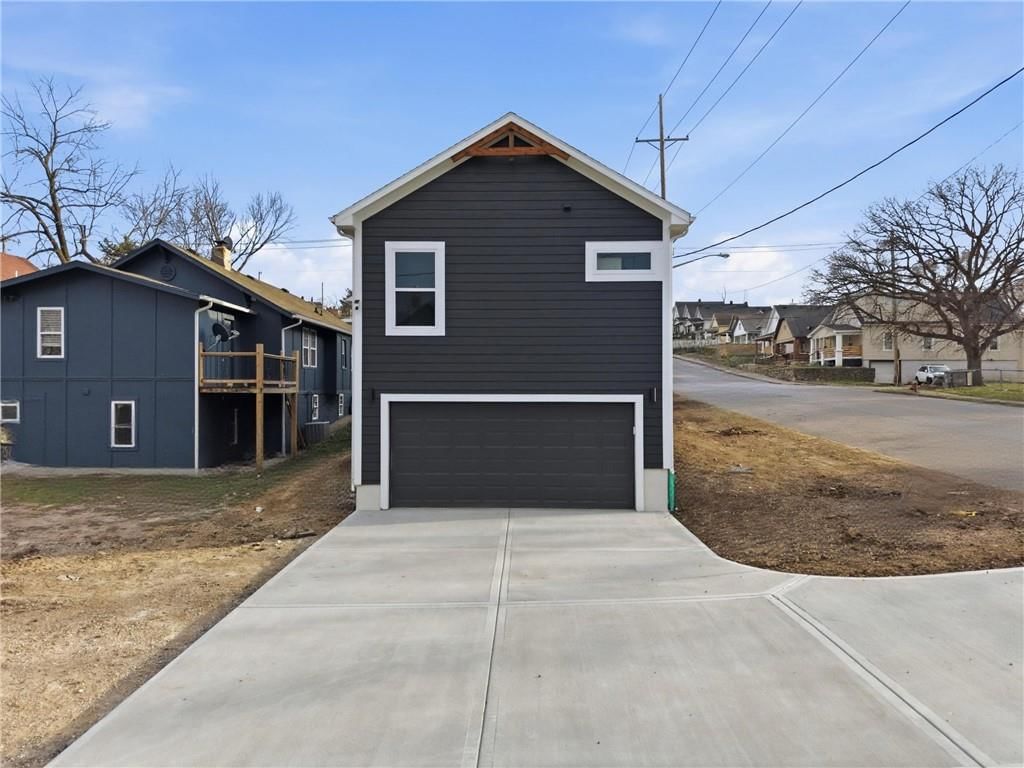 1240 Riverview Avenue — photo 11