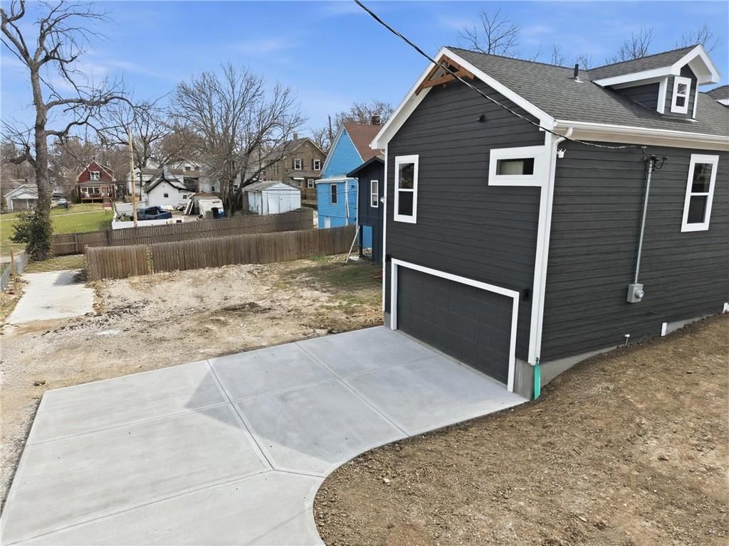 1240 Riverview Avenue — photo 12
