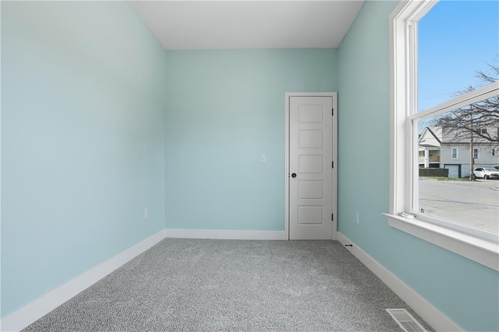 1240 Riverview Avenue — photo 23