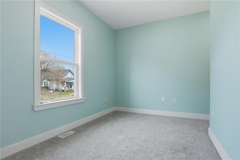 1240 Riverview Avenue — photo 24