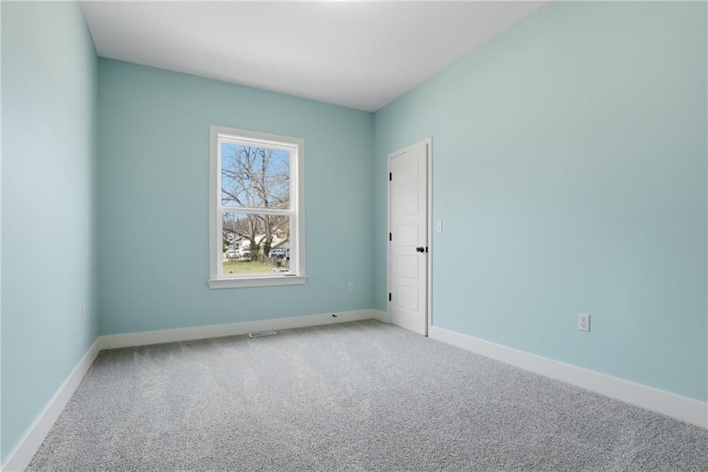 1240 Riverview Avenue — photo 25