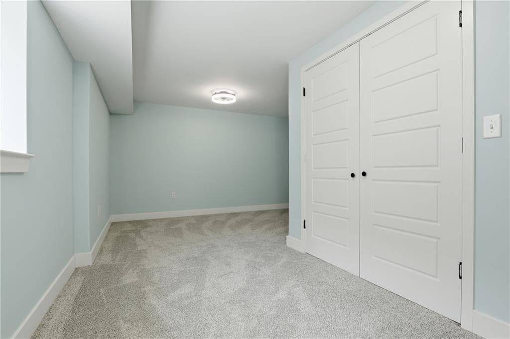1240 Riverview Avenue — photo 36