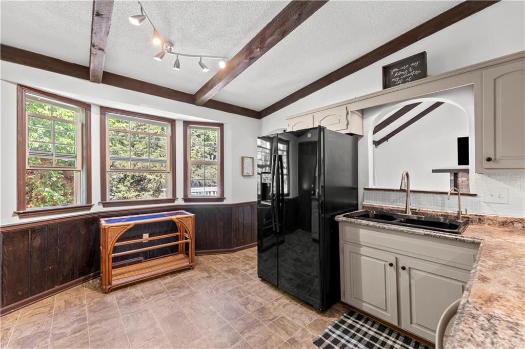 2416 E 110th Street — photo 12