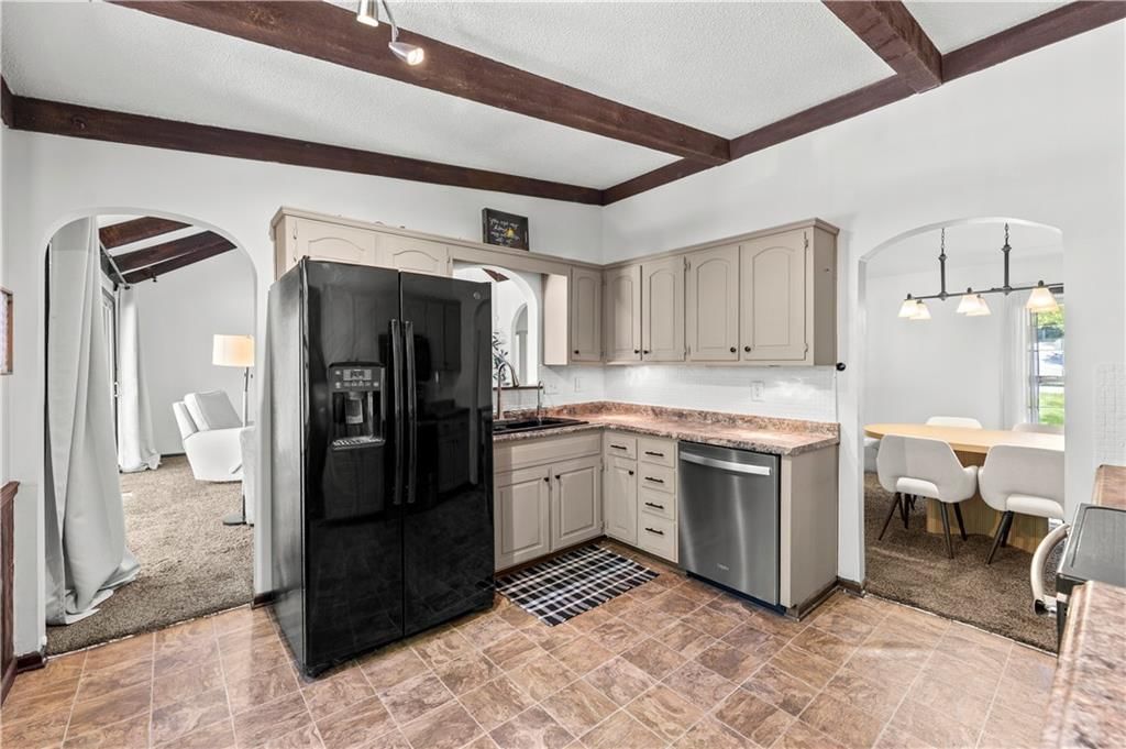 2416 E 110th Street — photo 13