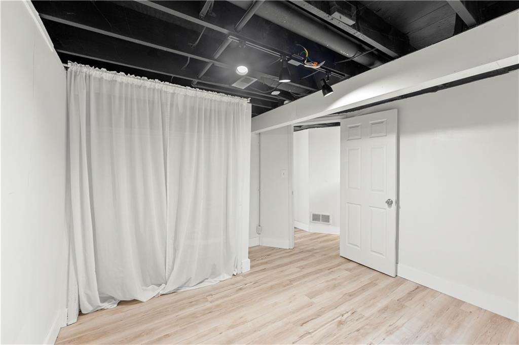 2416 E 110th Street — photo 35