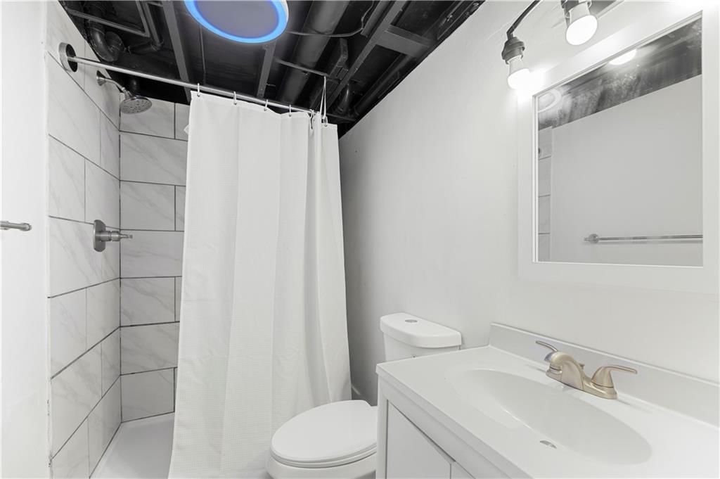 2416 E 110th Street — photo 37