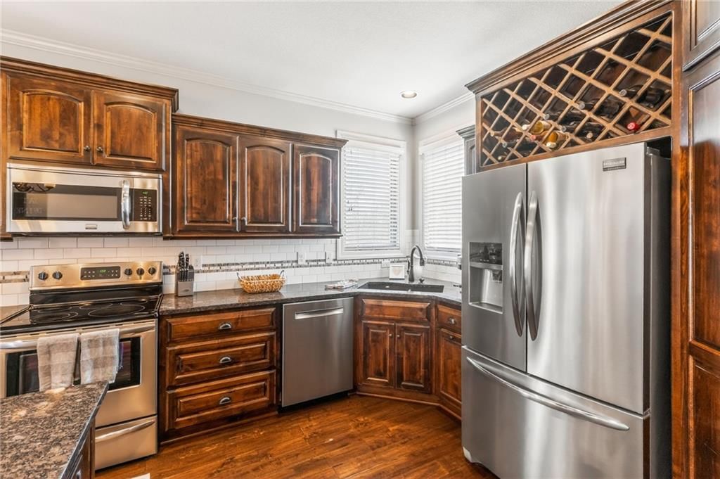 8617 Houston Street — photo 17