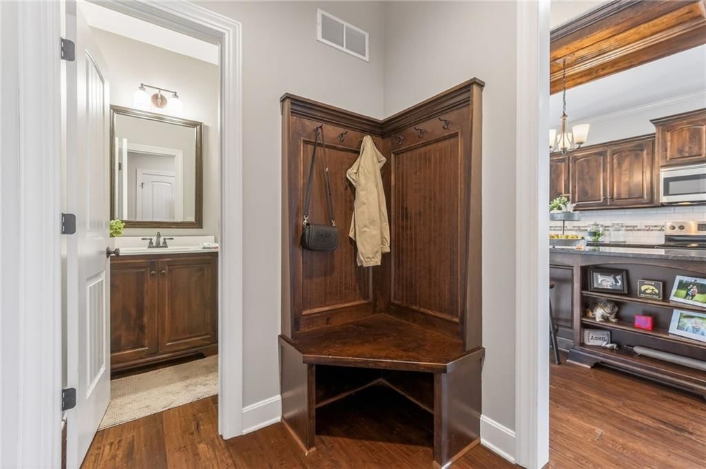 8617 Houston Street — photo 20