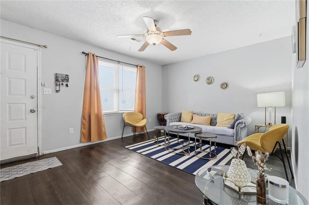 804 NE Banner Drive — photo 10