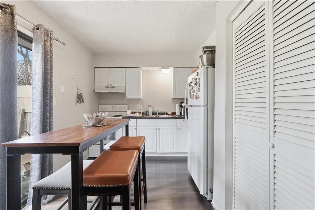 804 NE Banner Drive — photo 11