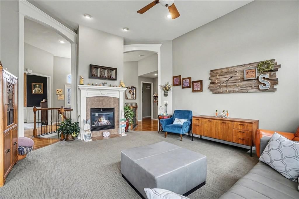 9617 N Adrian Avenue — photo 6
