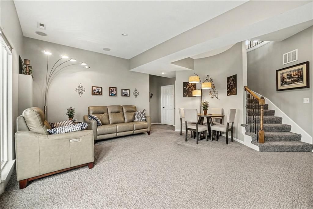 9617 N Adrian Avenue — photo 18