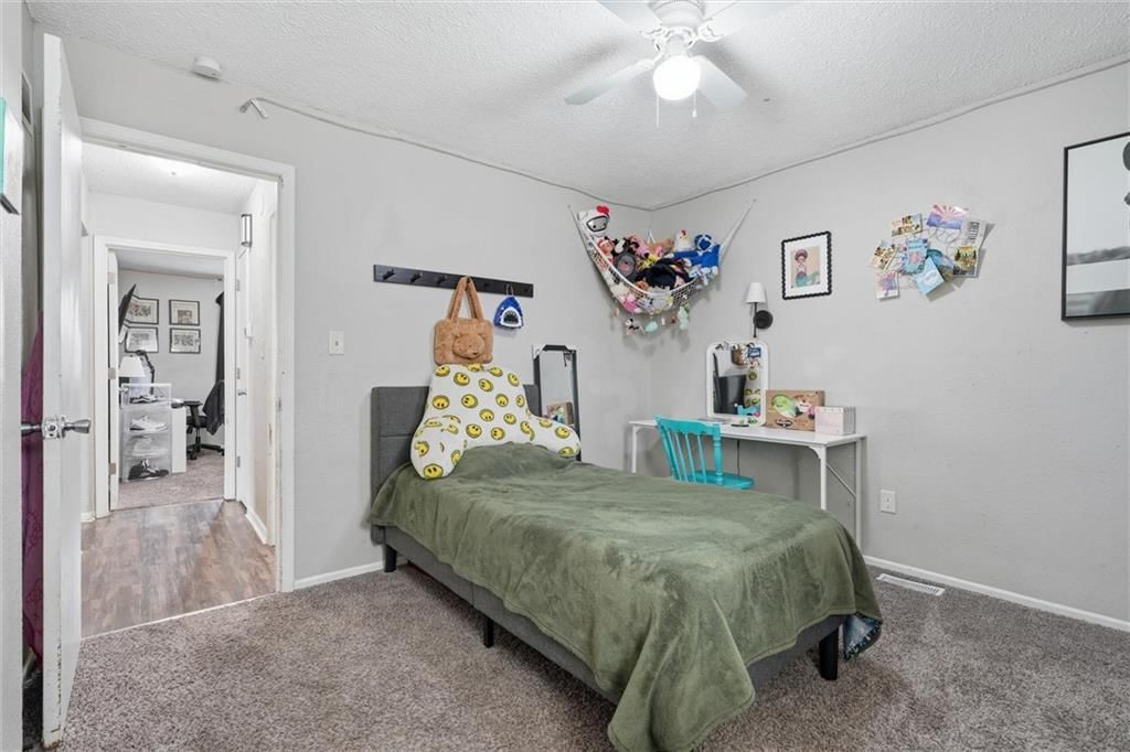 802 NE Banner Drive — photo 10