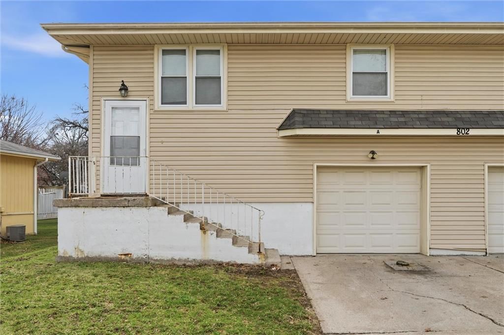 802 NE Banner Drive — photo 12