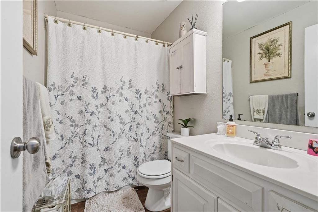 802 NE Banner Drive — photo 17