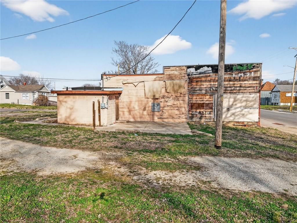 1927 Olive Street — photo 3