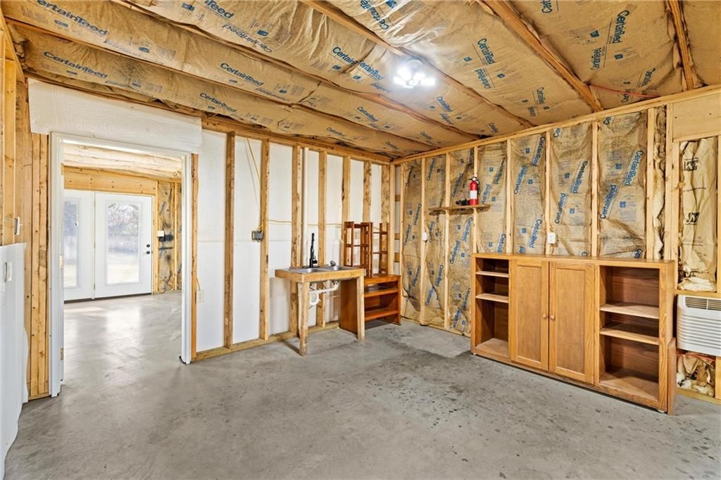 609 N Wood Street — photo 11