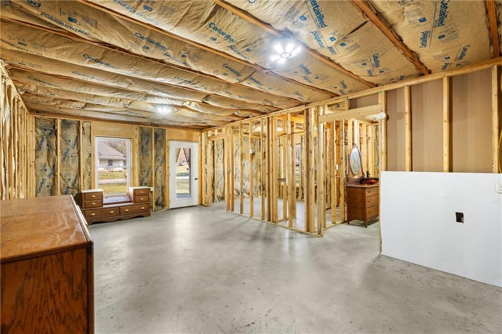 609 N Wood Street — photo 14