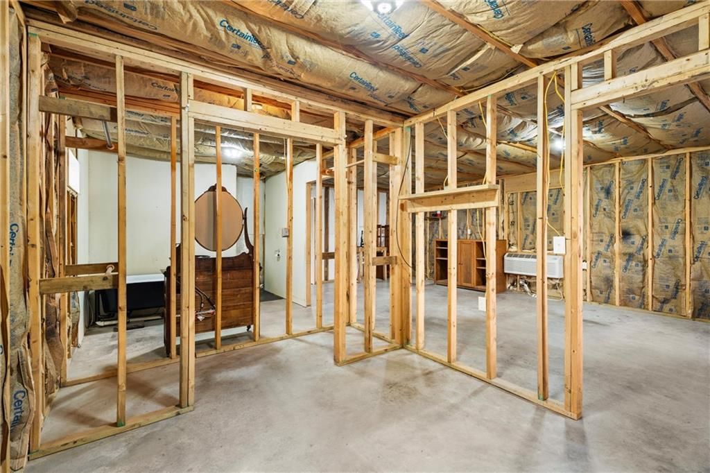 609 N Wood Street — photo 16