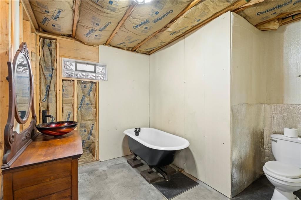 609 N Wood Street — photo 17