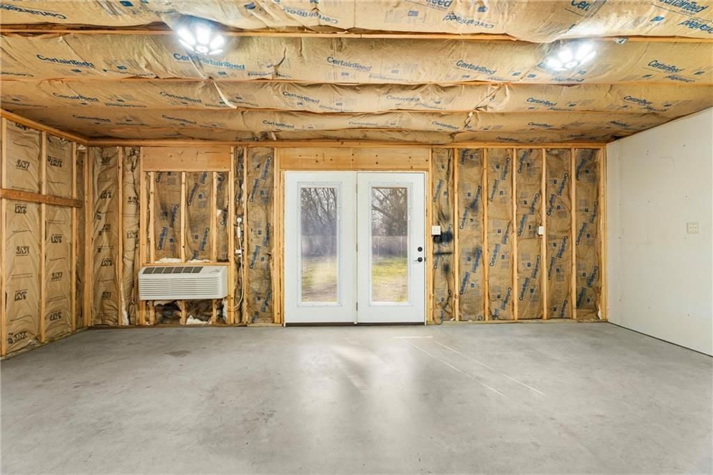 609 N Wood Street — photo 19