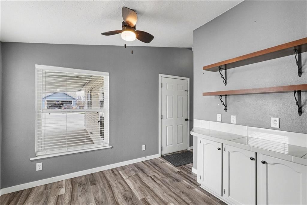 1002 NE White Oaks Lane — photo 12