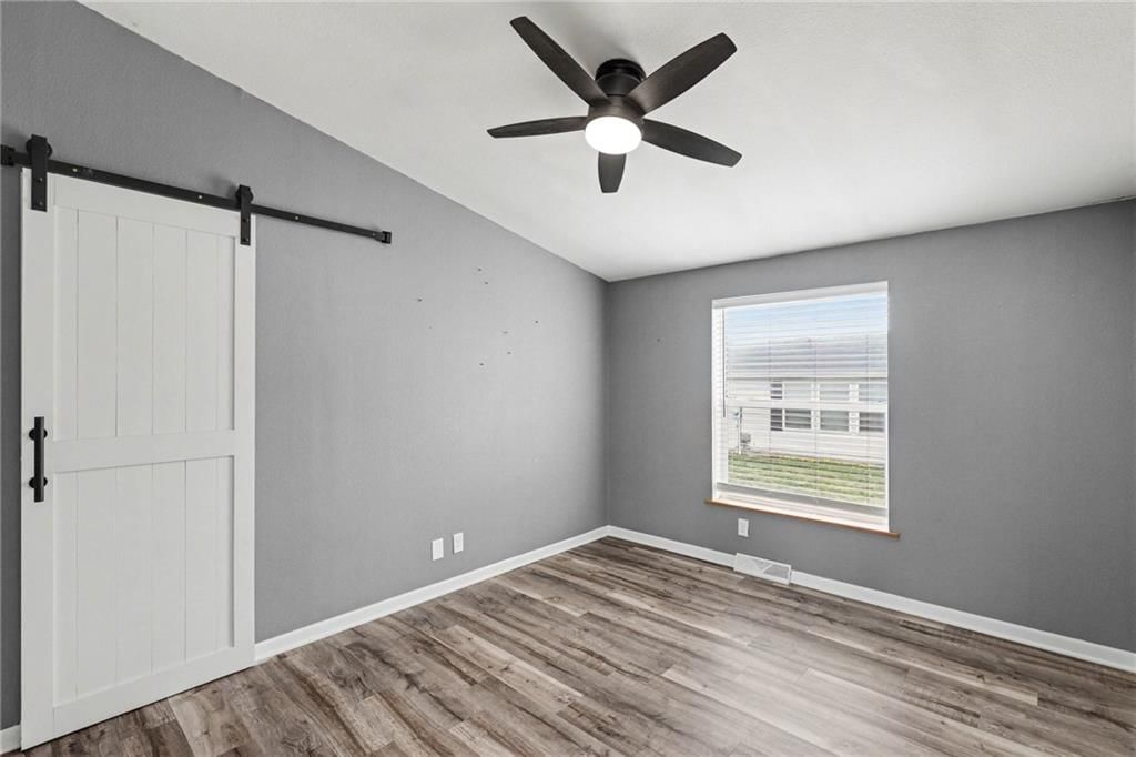 1002 NE White Oaks Lane — photo 19