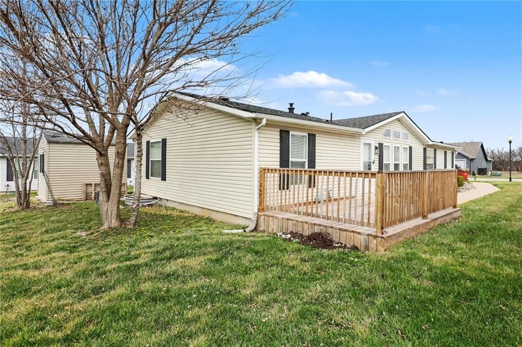 1002 NE White Oaks Lane — photo 22