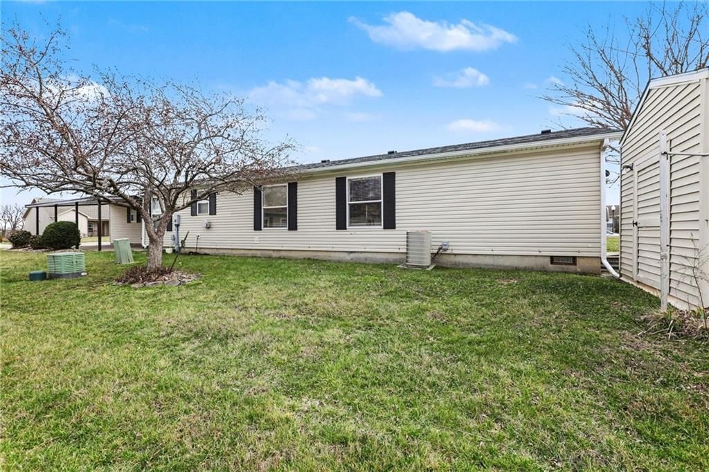 1002 NE White Oaks Lane — photo 24