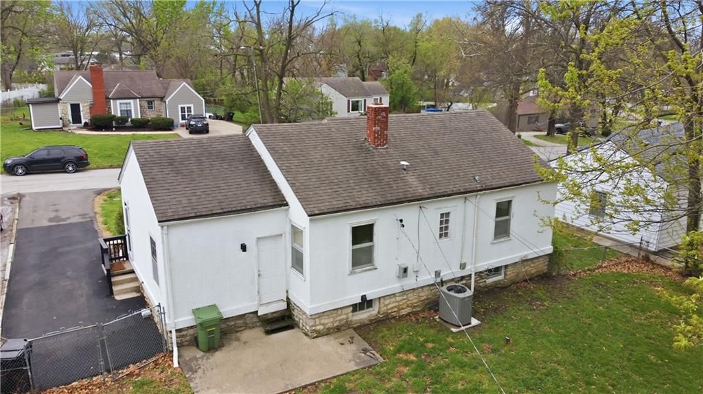 8920 Rose Lane — photo 29