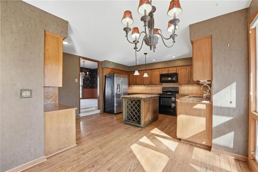 8505 Rosehill Road — photo 20