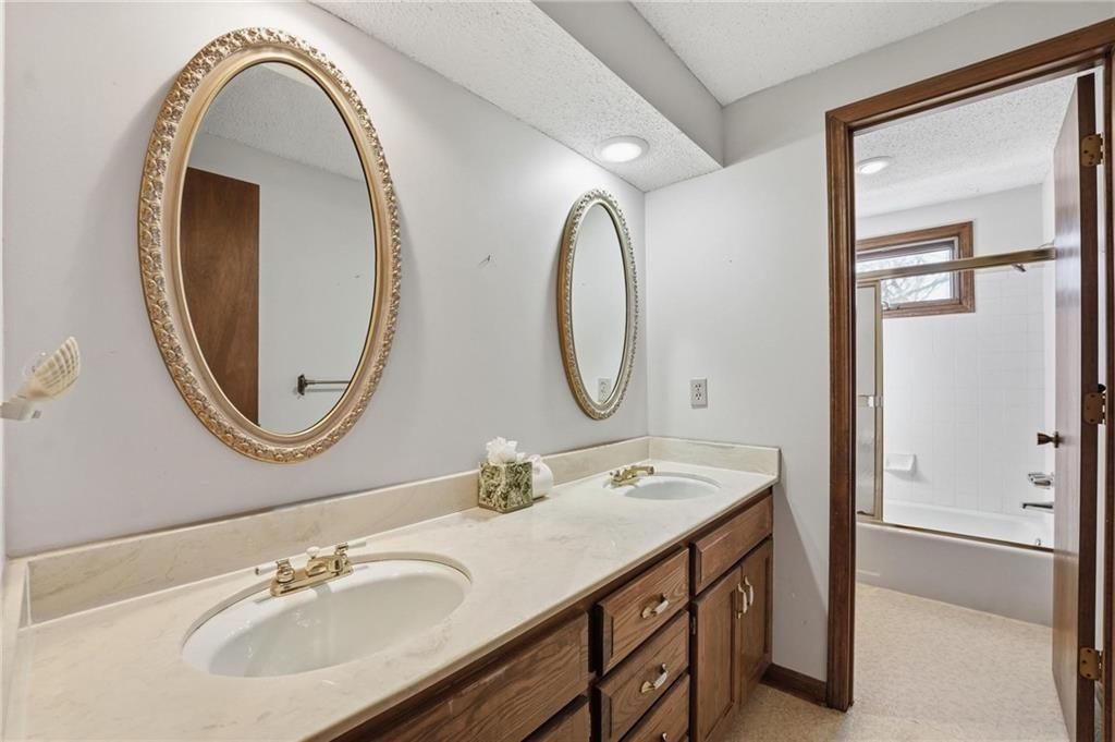 8505 Rosehill Road — photo 34