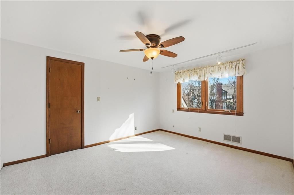 8505 Rosehill Road — photo 35