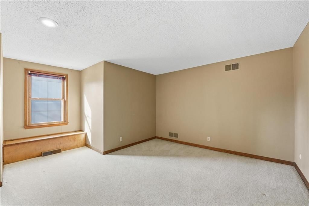 8505 Rosehill Road — photo 37