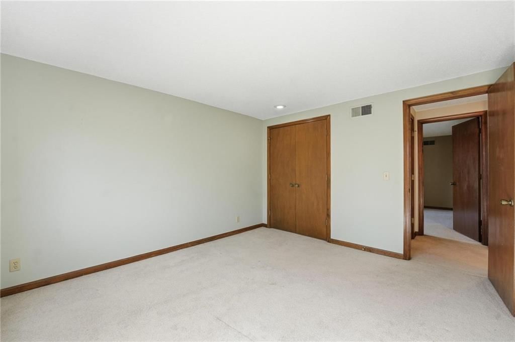 8505 Rosehill Road — photo 40