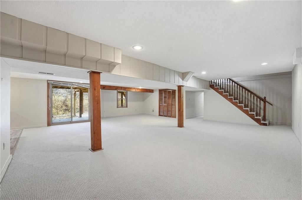 8505 Rosehill Road — photo 42