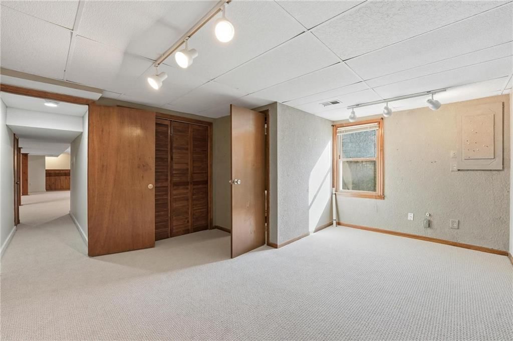 8505 Rosehill Road — photo 46