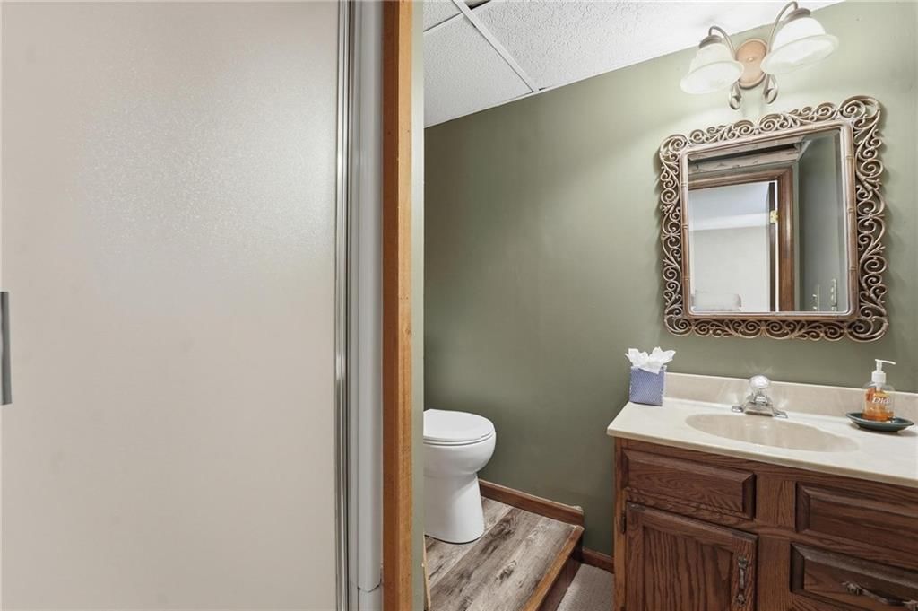 8505 Rosehill Road — photo 47
