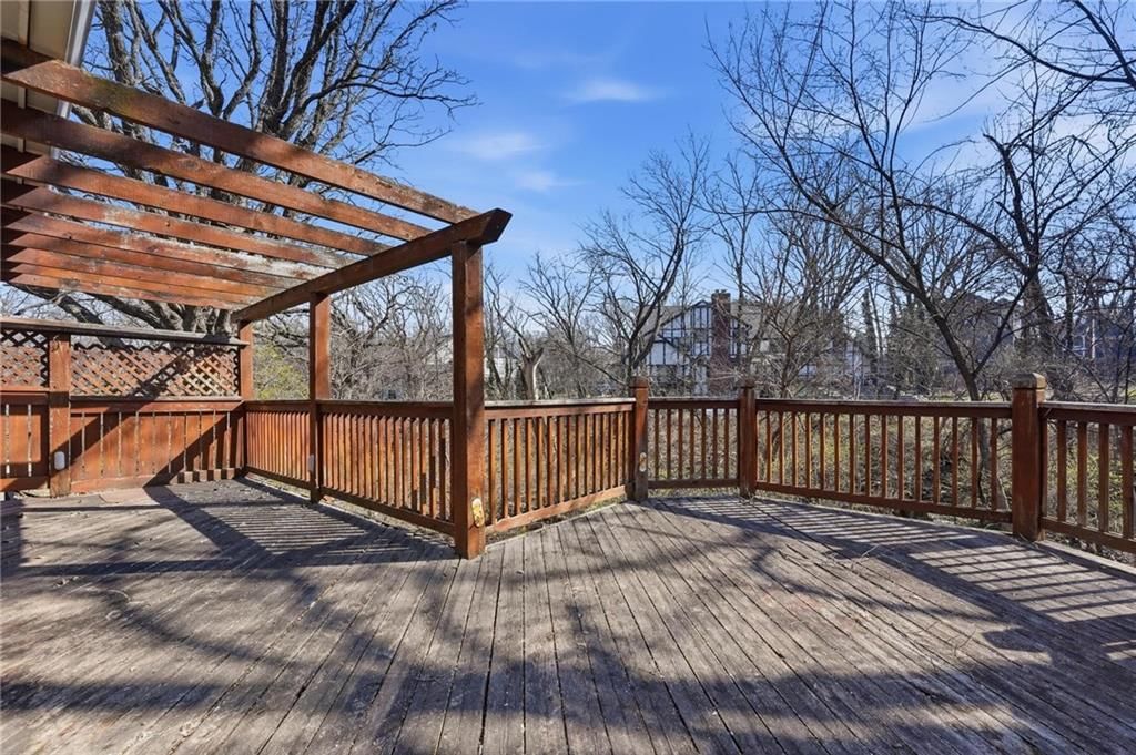 8505 Rosehill Road — photo 48