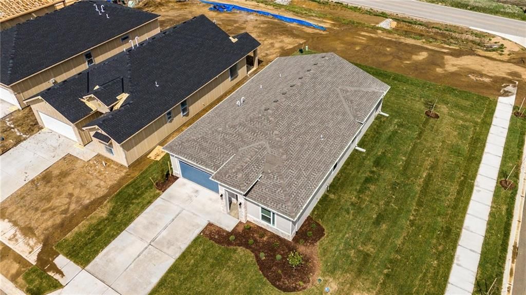 32710 W 176th Terrace — photo 34
