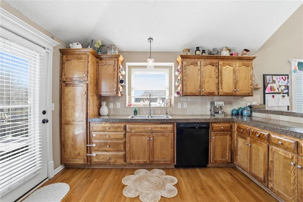 611 Chardonnay Court — photo 10